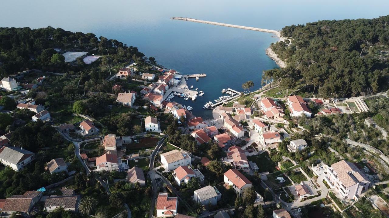 Guesthouse Antonija Veli Losinj Exterior photo